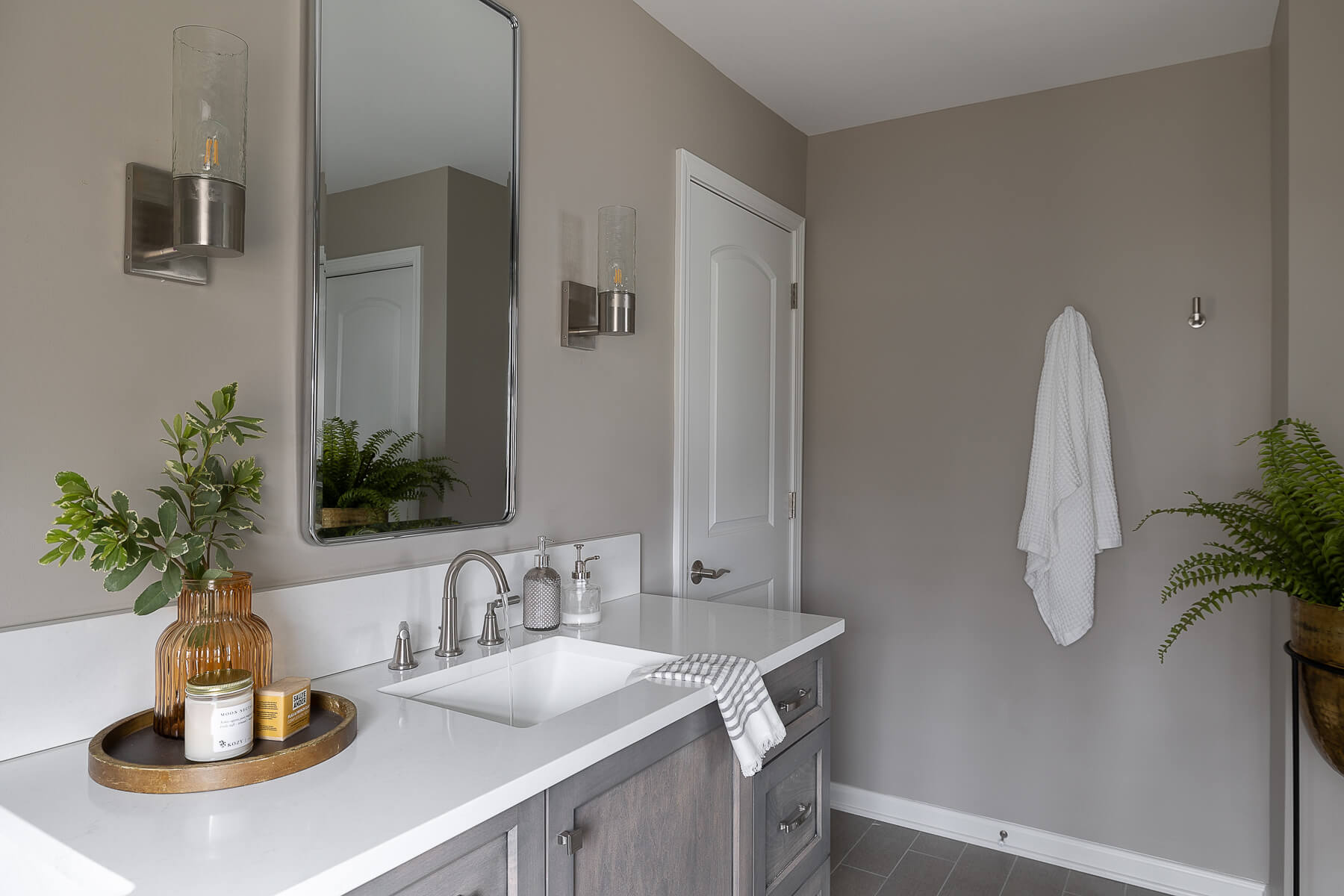 030 11501 Valley View Rd Internet